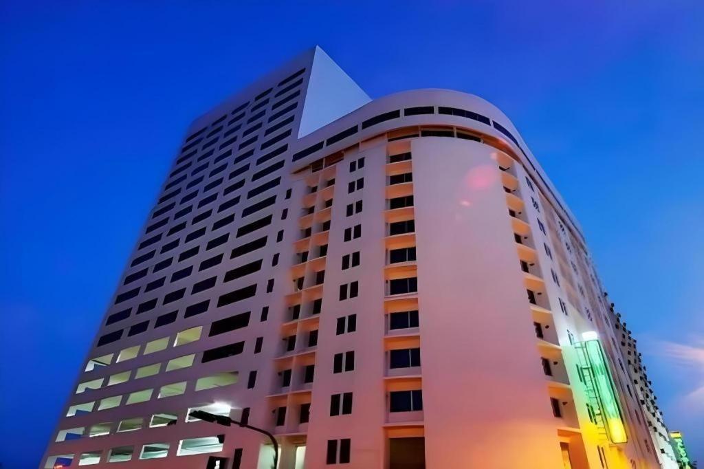 Hotel Continental Penang George Town Exterior photo